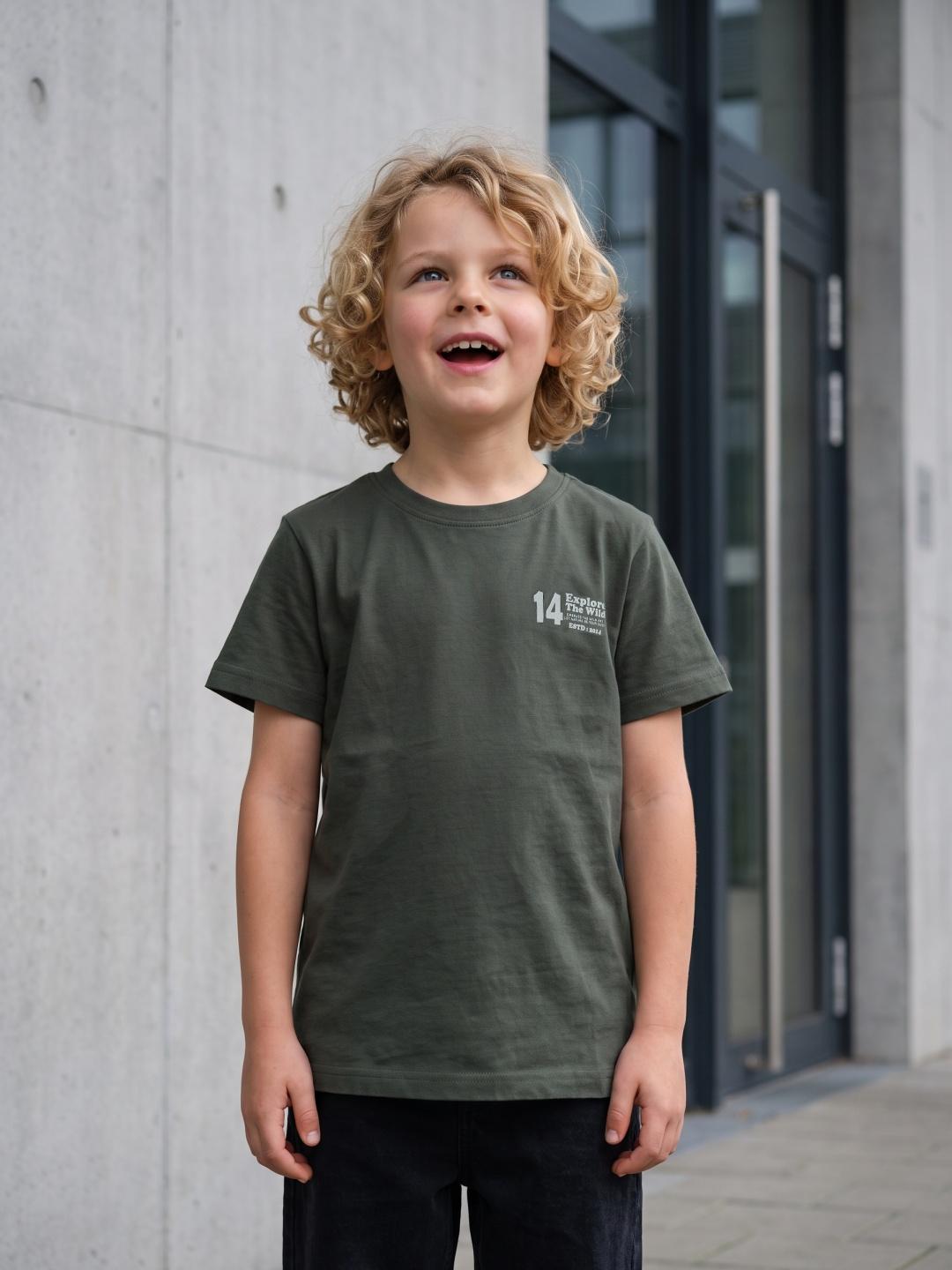Blue Giraffe Boys Green Regular Fit Printed Tshirt