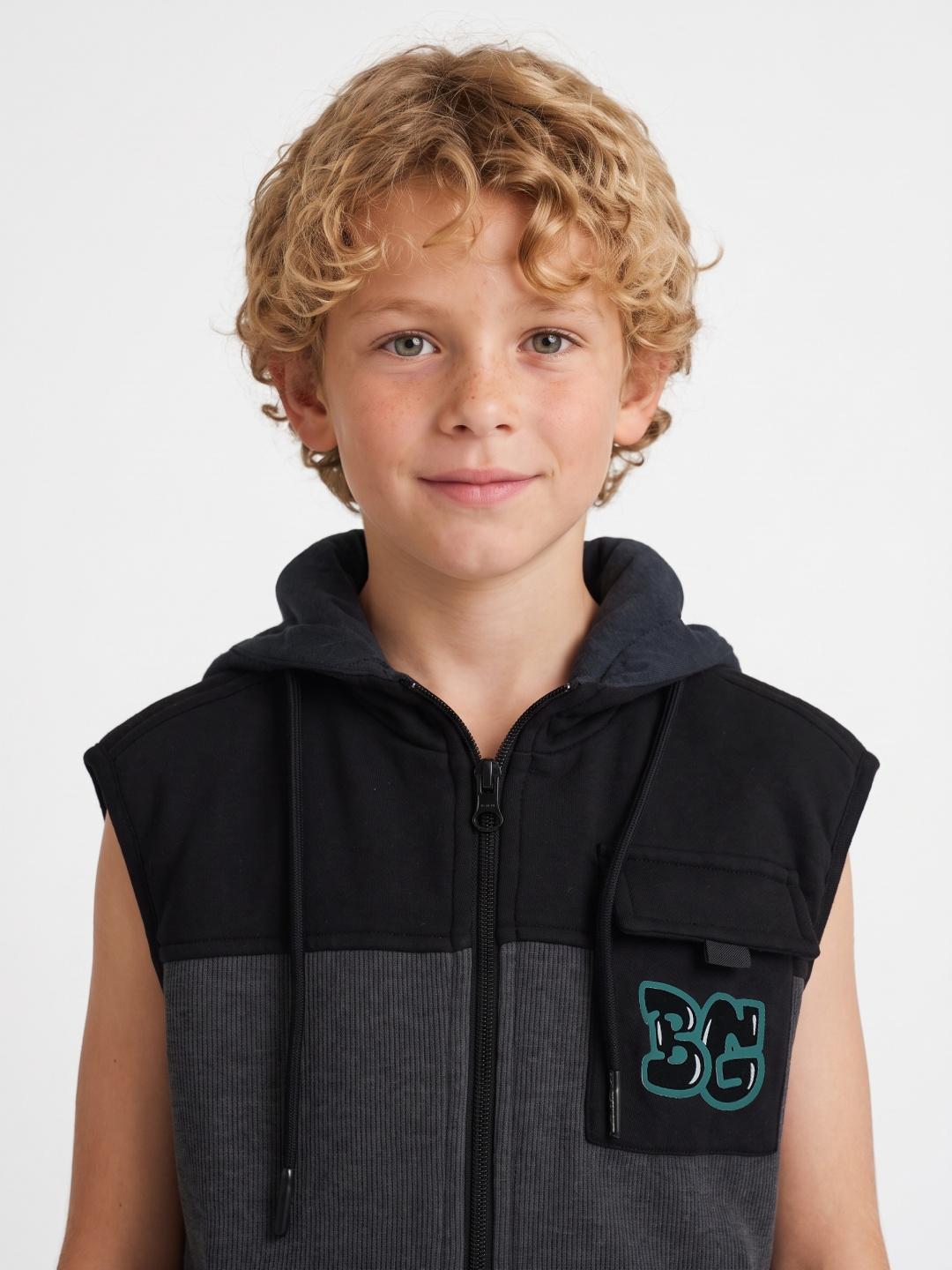 Blue Giraffe Boys Charcoal Grey Regular Fit Colorblock Jacket