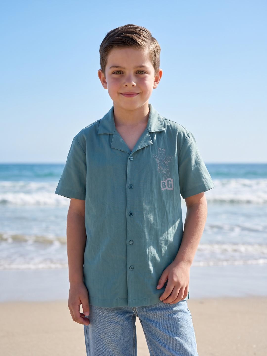 Blue Giraffe Boys Green Regular Fit Solid Shirt