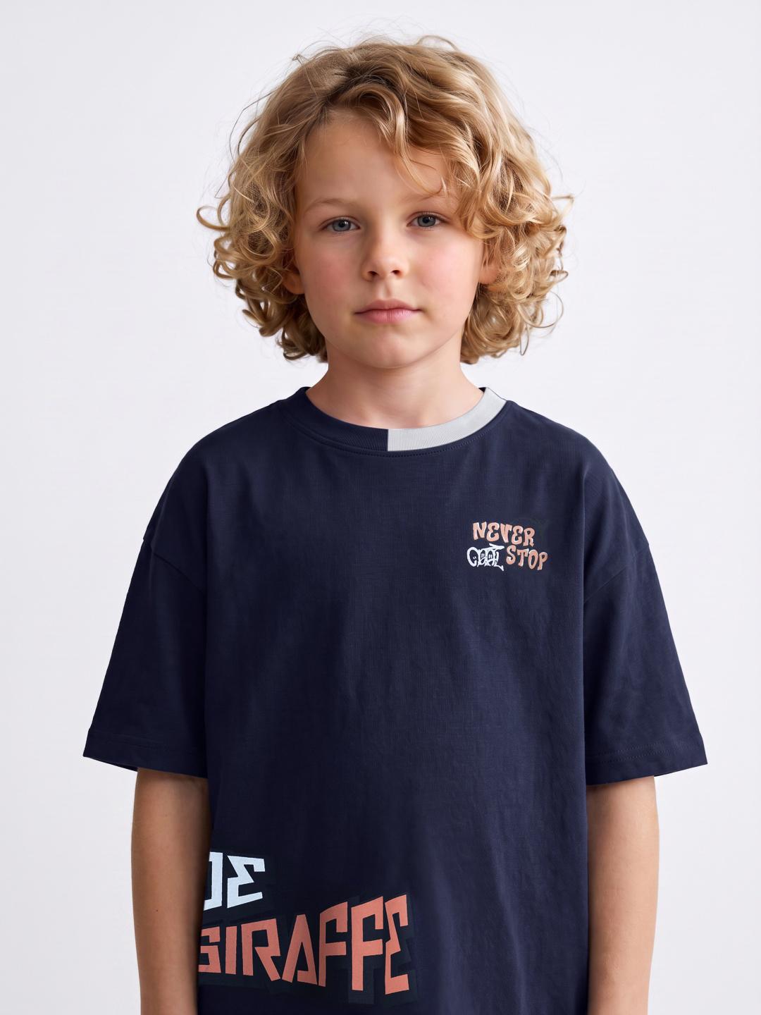 Blue Giraffe Boys Navy Blue Boxy Fit Solid Tshirt