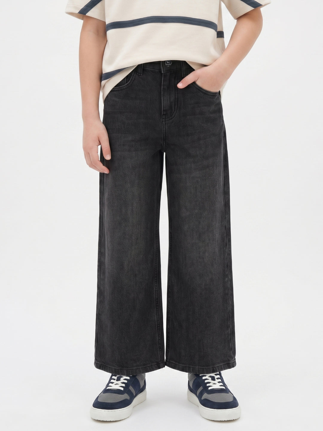Blue Giraffe Black Straight Fit Solid Boys Jeans