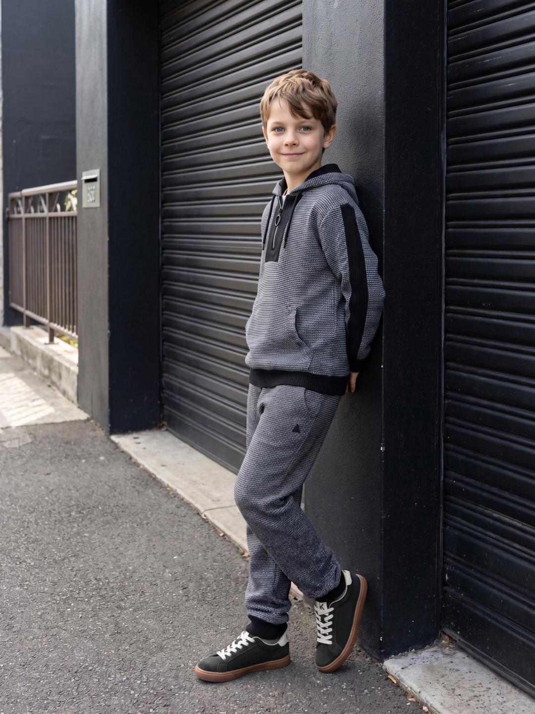 Blue Giraffe Boys Black Regular Fit Checked Sweatpant