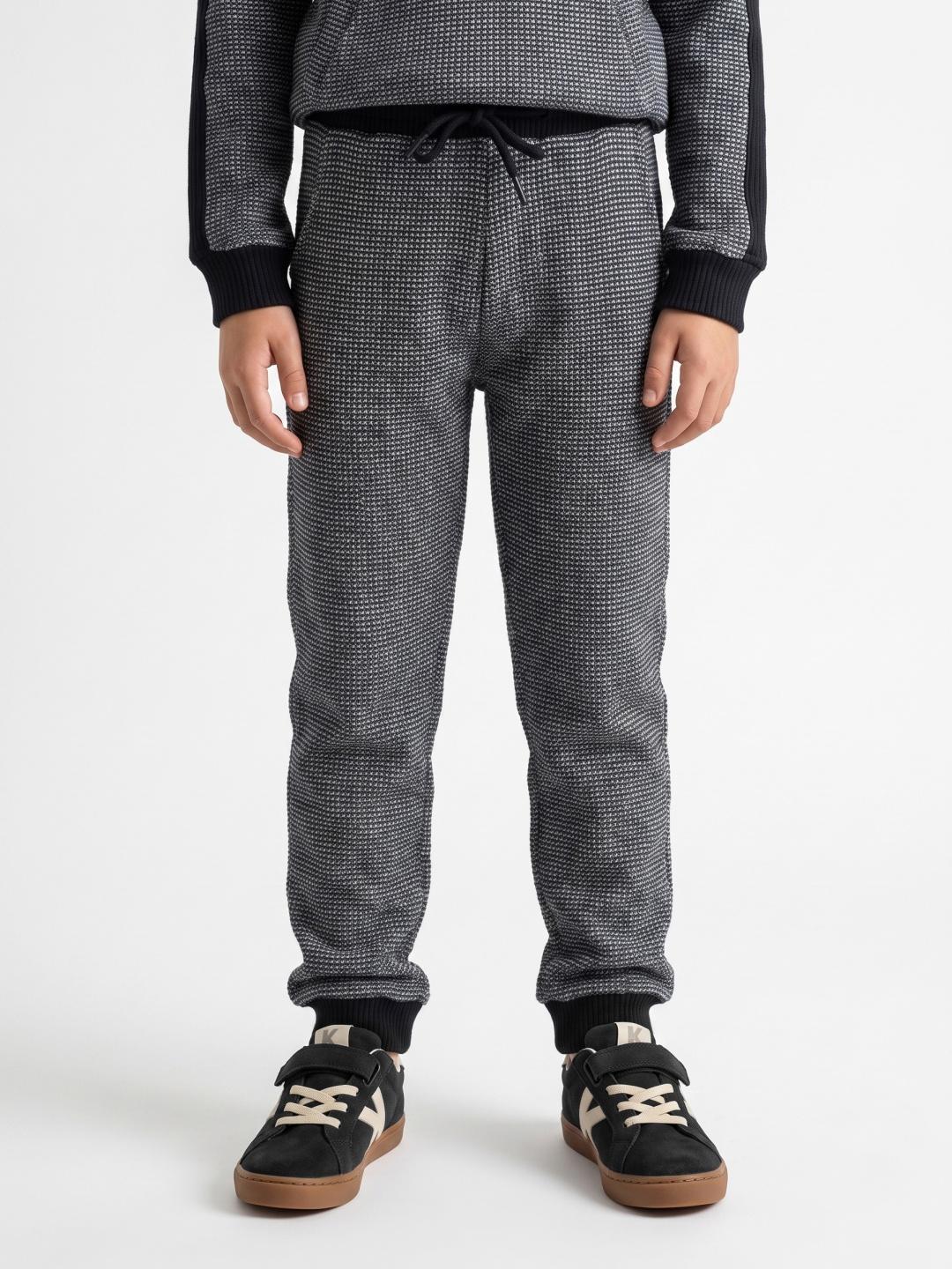 Blue Giraffe Boys Black Regular Fit Checked Sweatpant