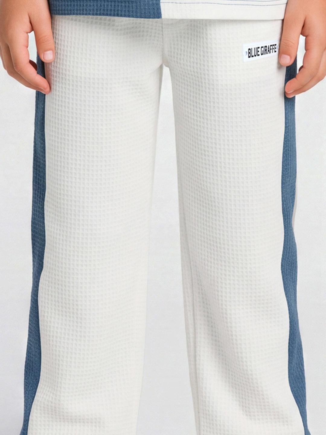 Blue Giraffe Boys White Solid Regular Fit Sweatpant