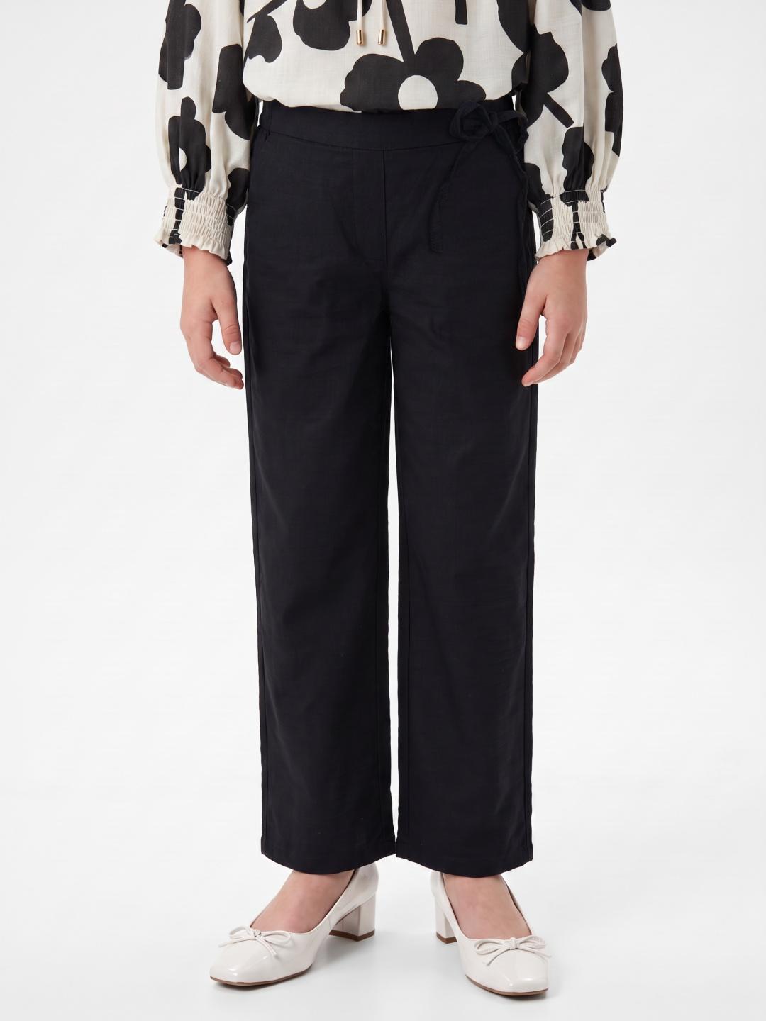 Blue Giraffe Girls Black Solid Regular Fit Cotton Trouser