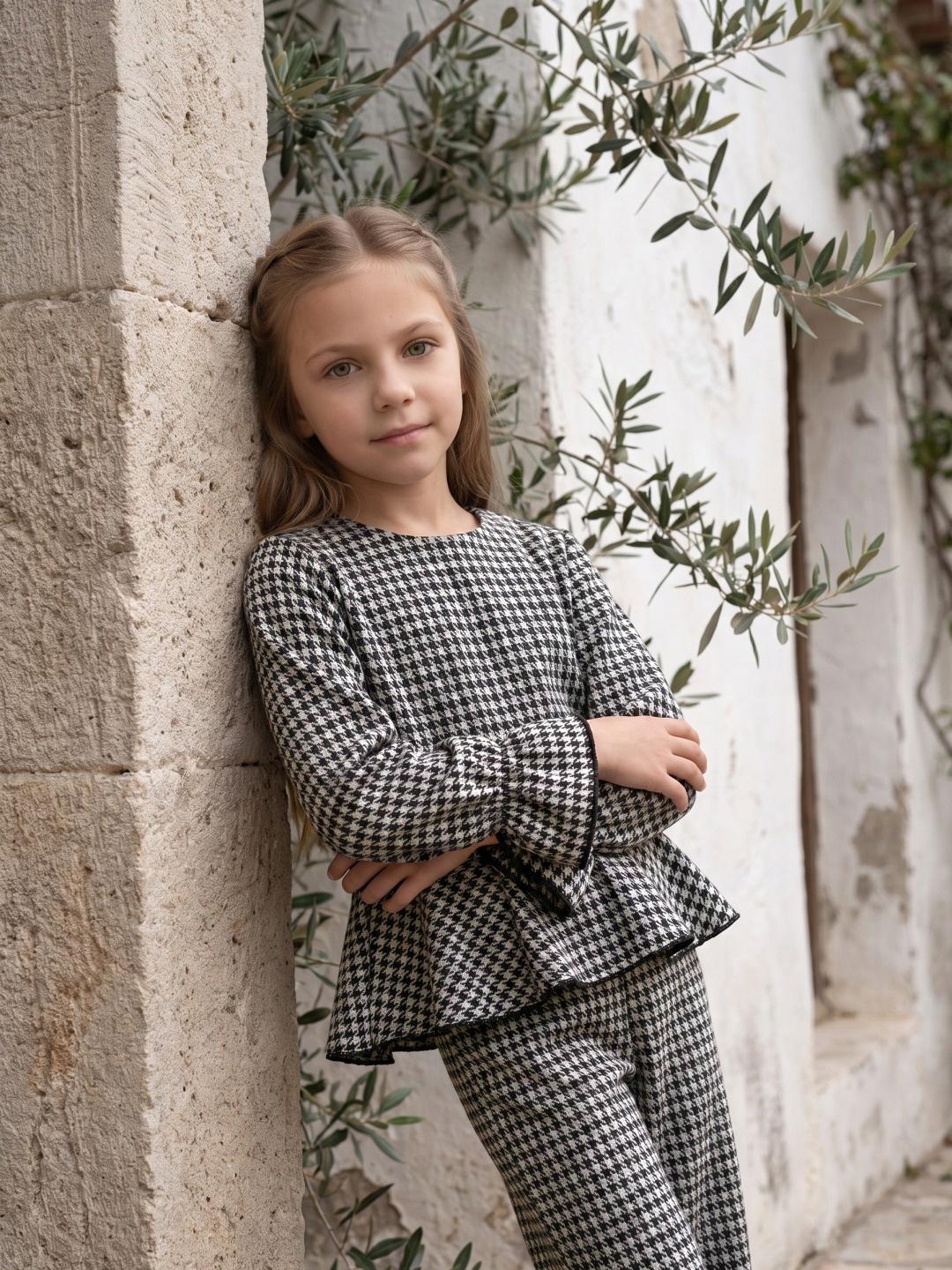 Blue Giraffe Girls Black Regular Fit Houndstooth Peplum Top