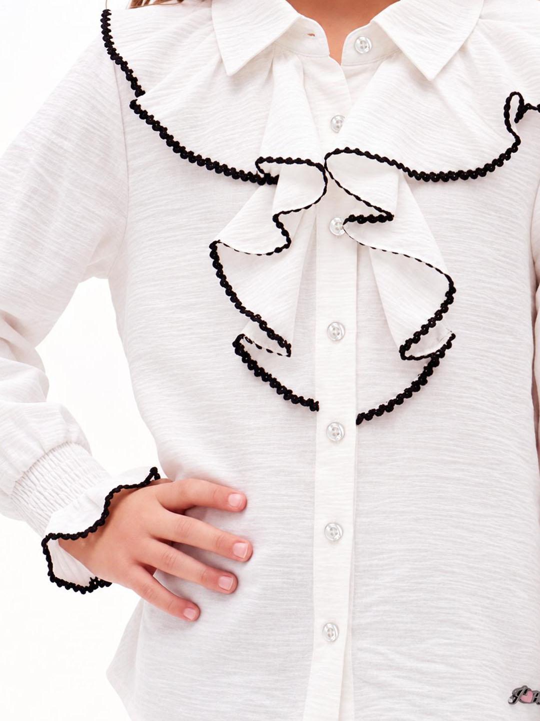 Blue Giraffe Girls White Solid Regular Fit Top