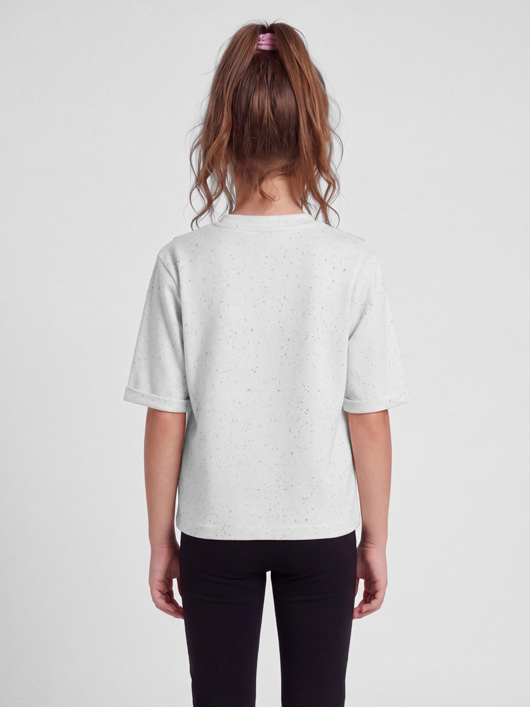 Blue Giraffe Girls Off White Solid Boxy Fit T-Shirt