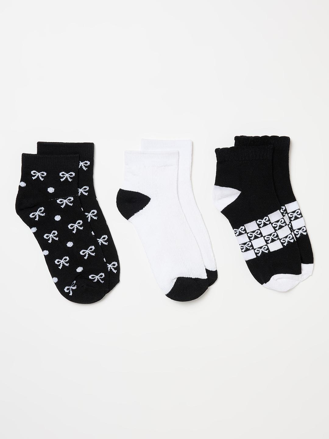 Blue Giraffe Girls Multicolor Woven Design Socks - Pack of 3