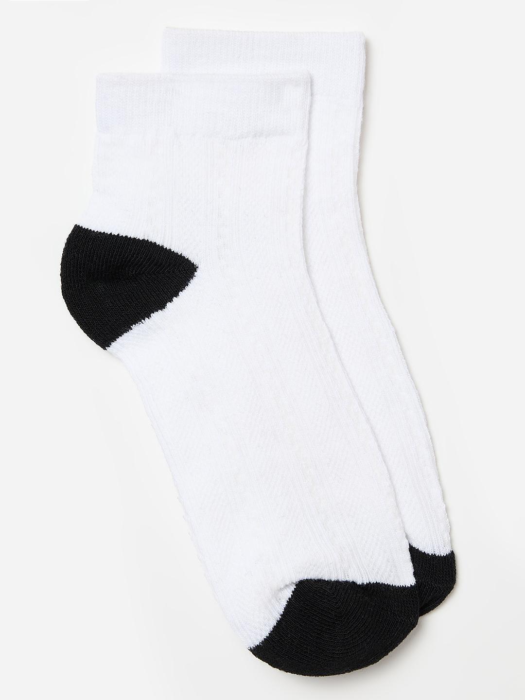 Blue Giraffe Girls Multicolor Woven Design Socks - Pack of 3