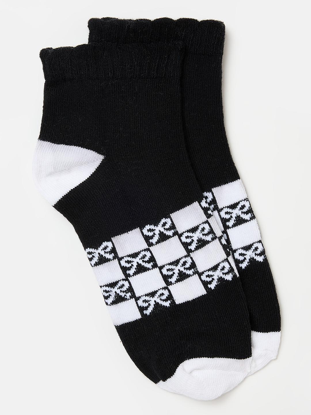 Blue Giraffe Girls Multicolor Woven Design Socks - Pack of 3