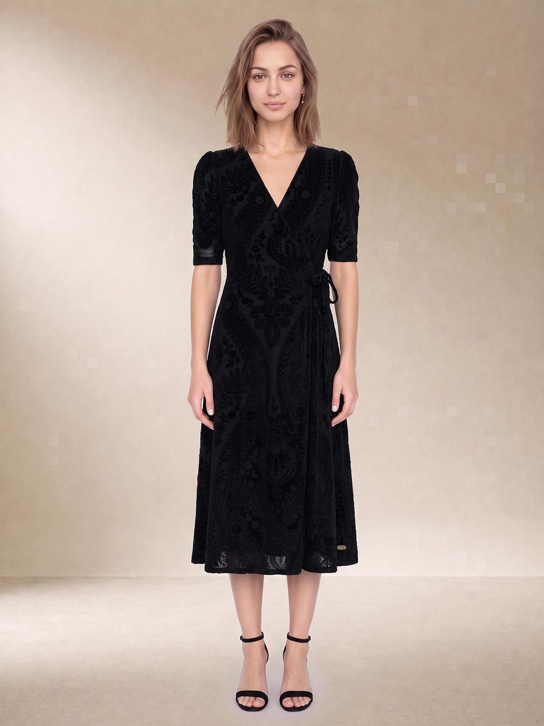 Elle Women Black Regular Fit Textured Velvet Dress