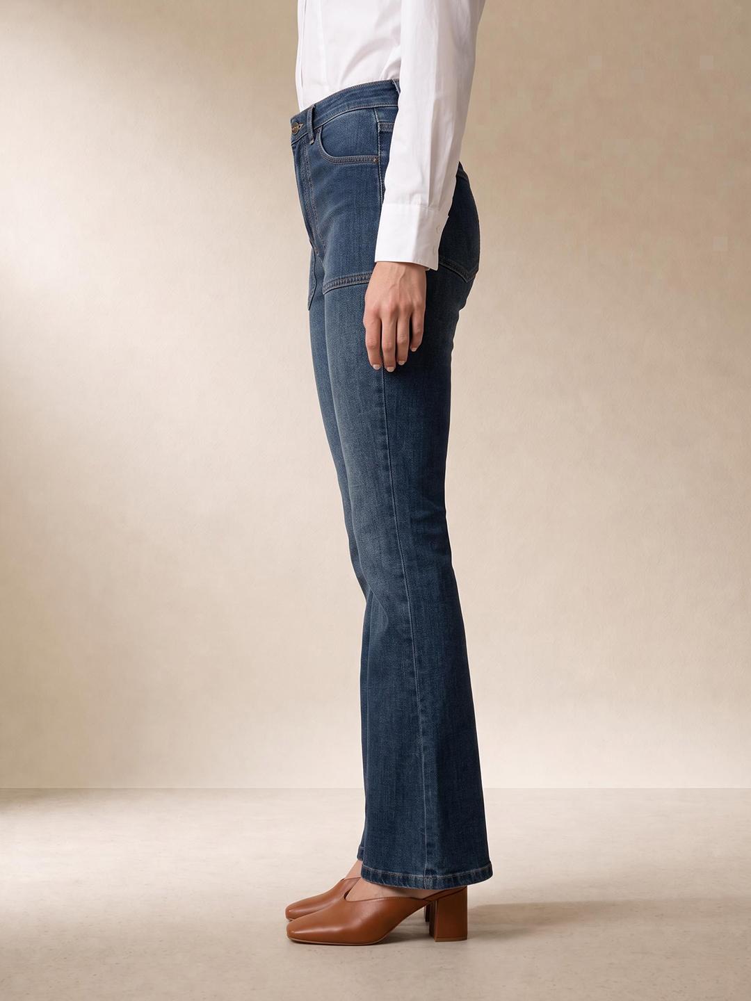 Elle Women Blue Bootcut Solid Medium Wash Stretchable Jeans
