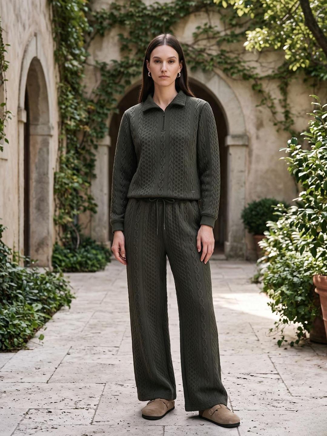 Elle Women Green Textured Relaxed Fit Sweatpant