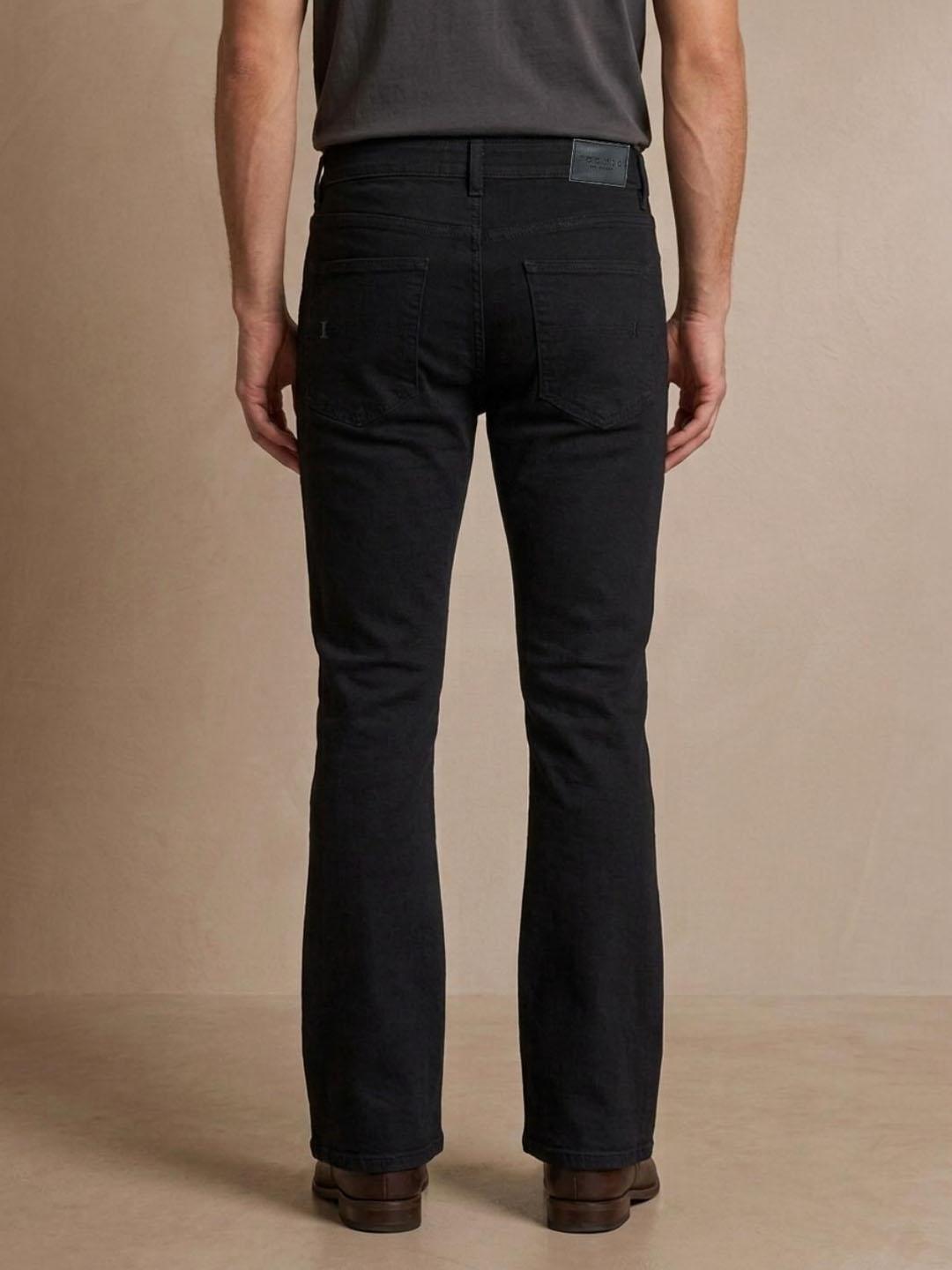 Iconic Men Black Solid Bootcut Fit Jeans