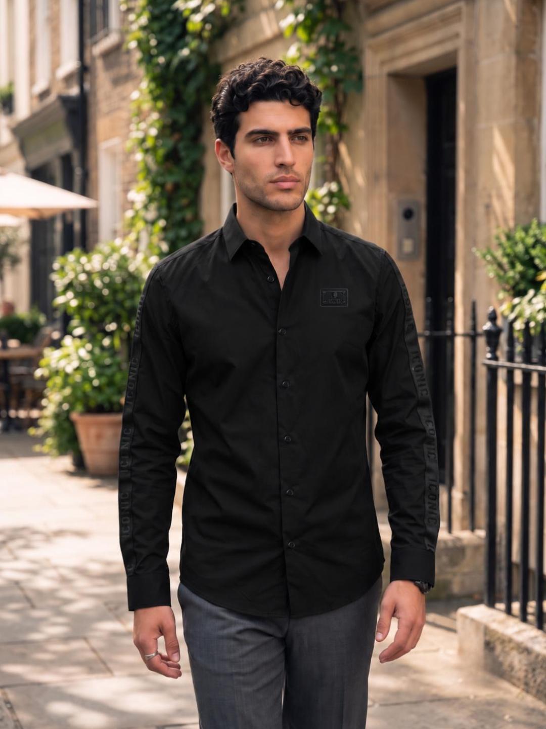 Iconic Men Black Solid Straight Fit Shirt
