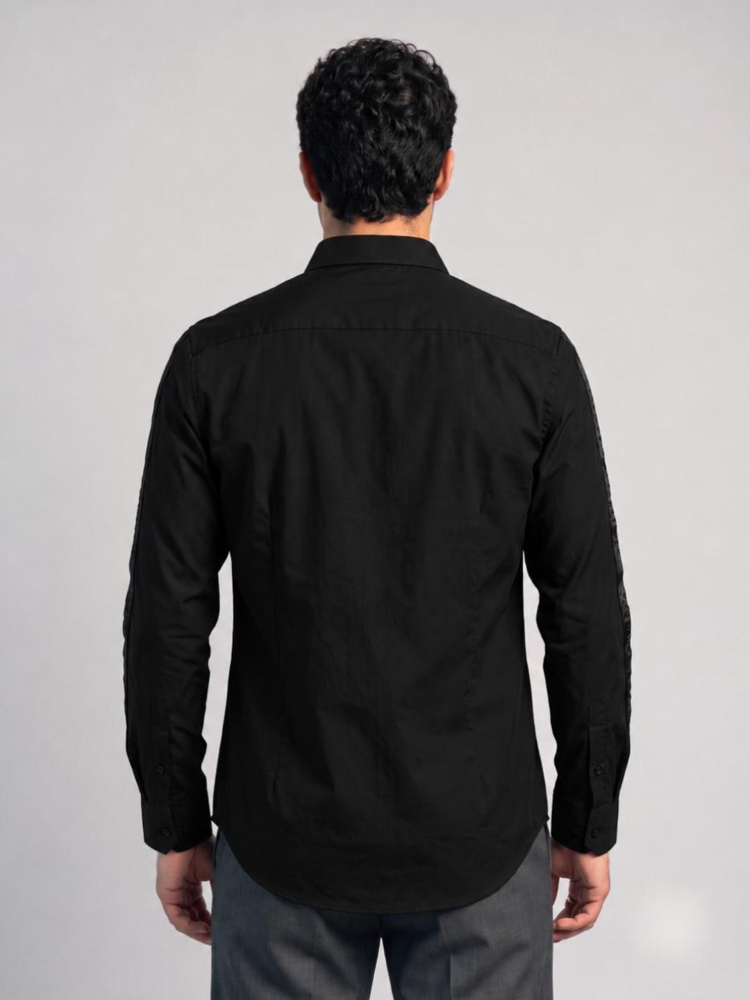 Iconic Men Black Solid Straight Fit Shirt