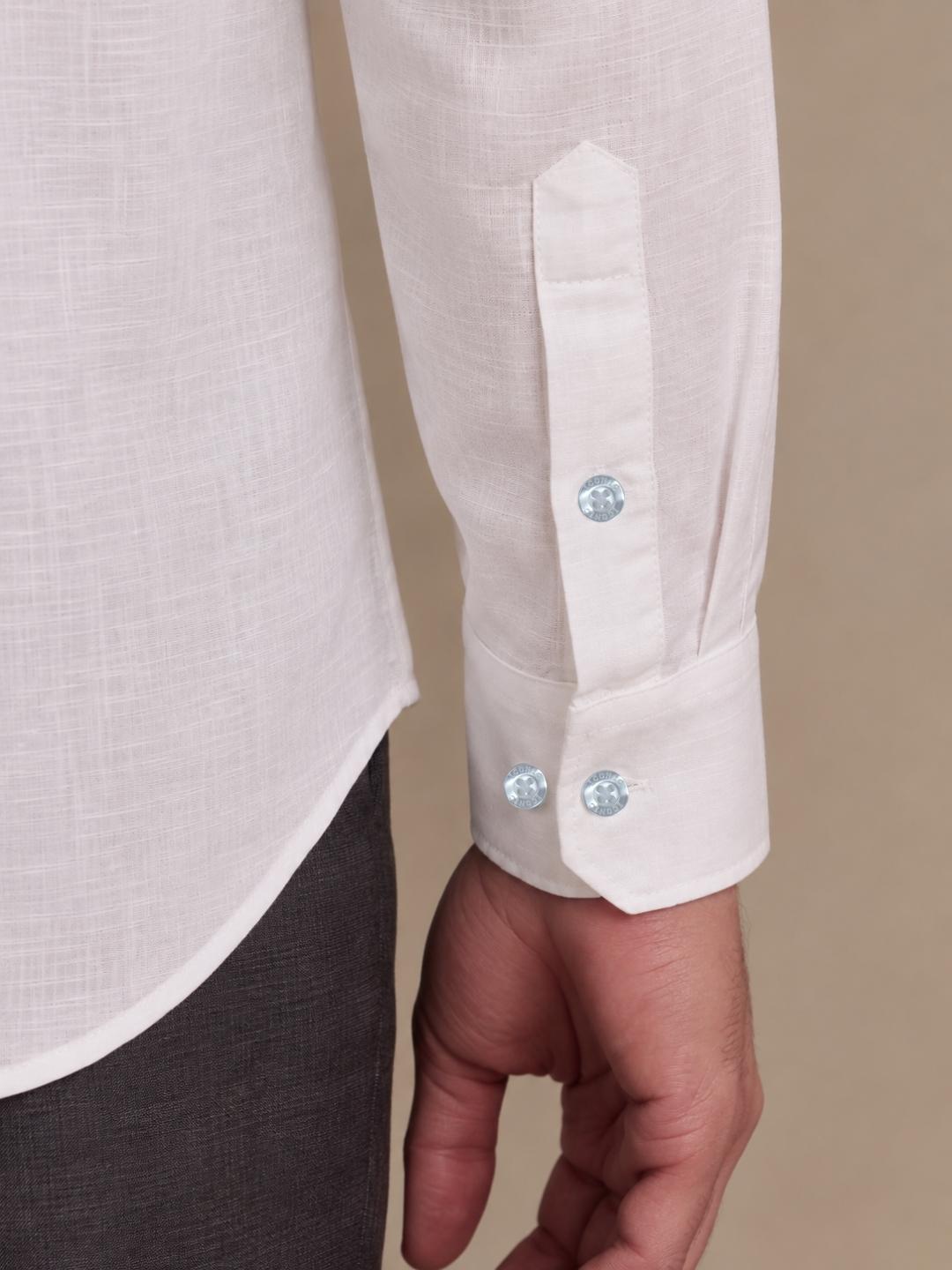 Iconic Men White Straight Fit Solid Linen Shirt