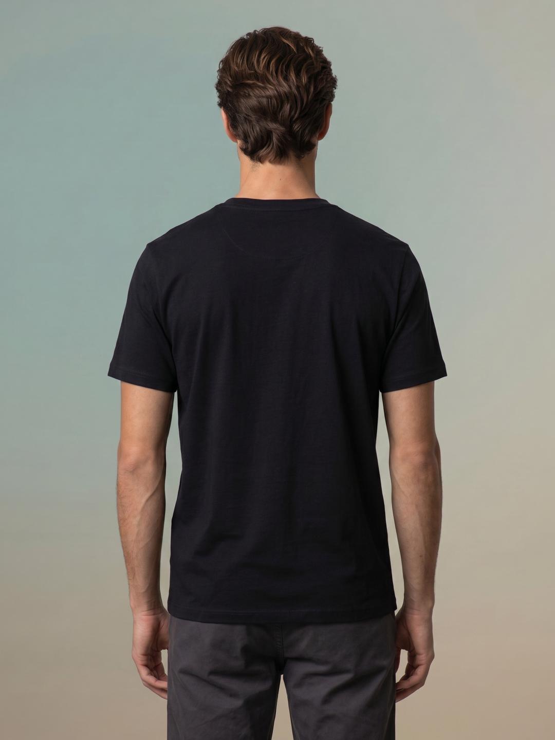 Iconic Men Black Regular Fit Graphic Cotton T-Shirt