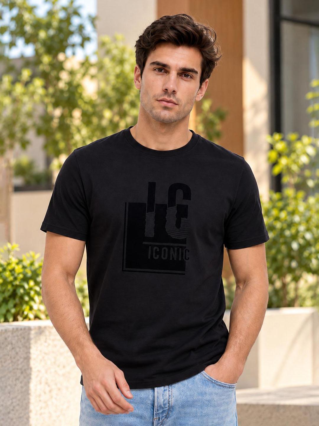 Iconic Men Black Graphic Straight Fit Cotton T-Shirt