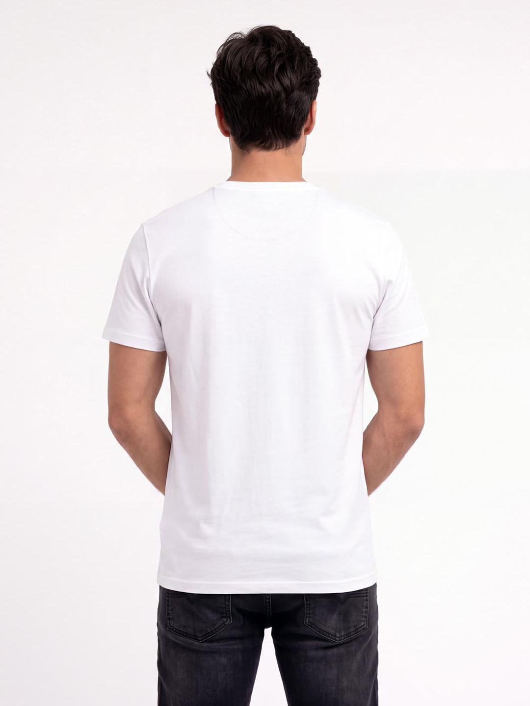 Iconic Men White Graphic Straight Fit Cotton T-Shirt