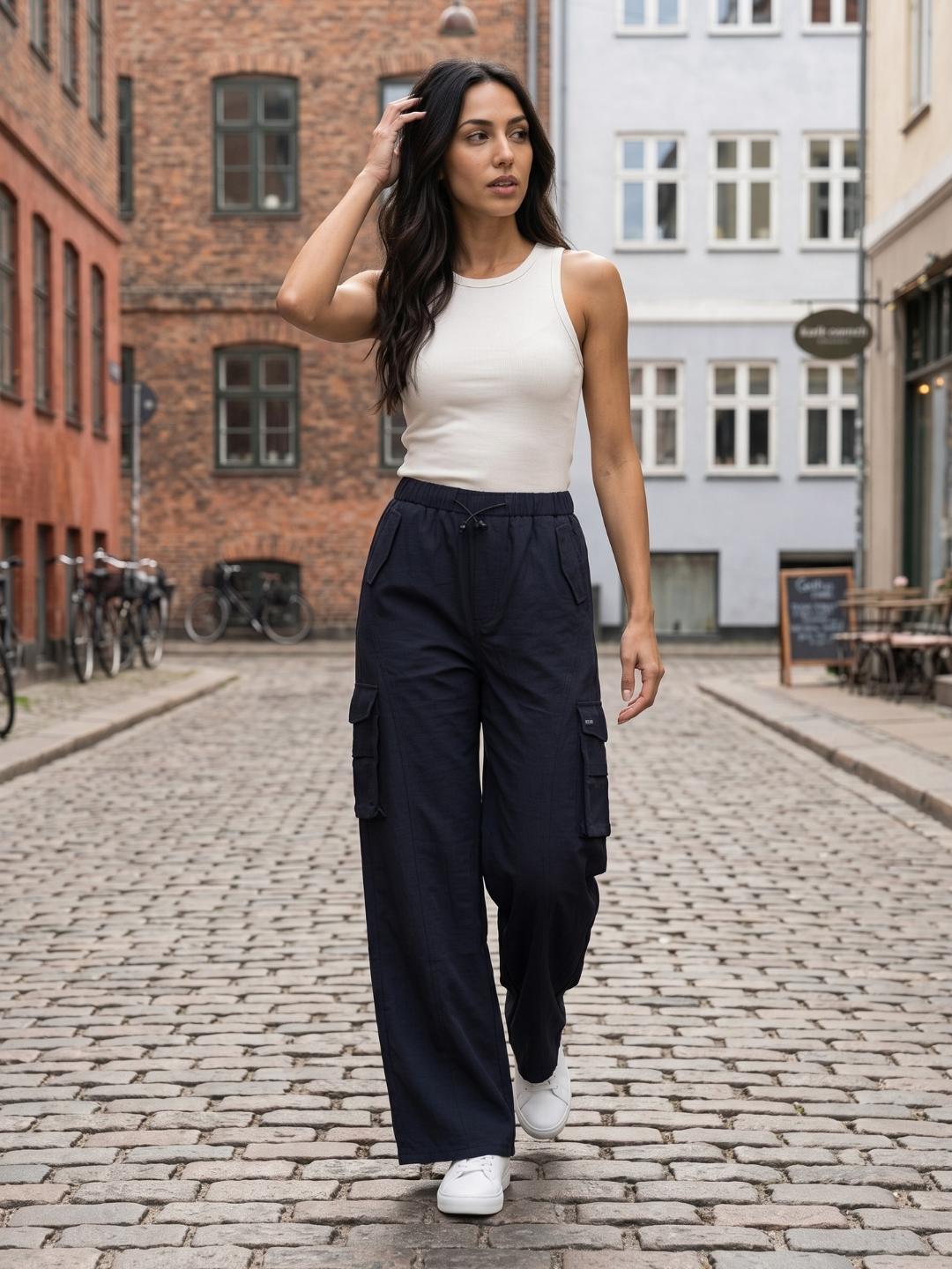 Iconic Women Dark Navy Straight Fit Solid Cargo