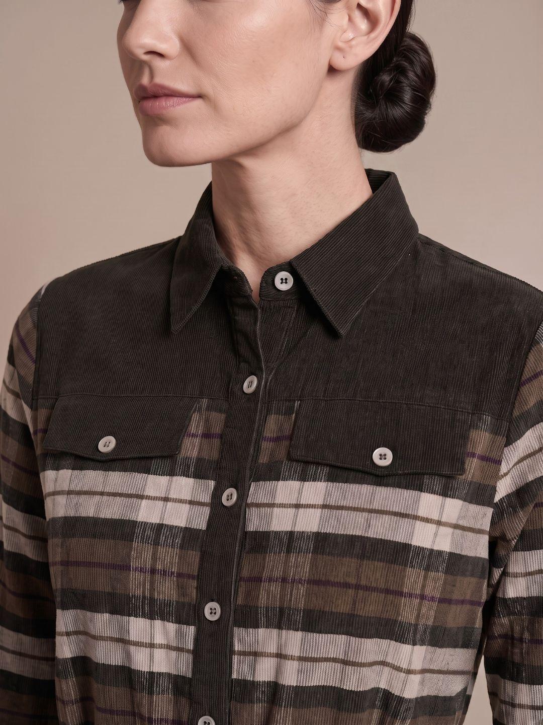 Iconic Women Green Straight Fit Checked Cotton Shirt Dress