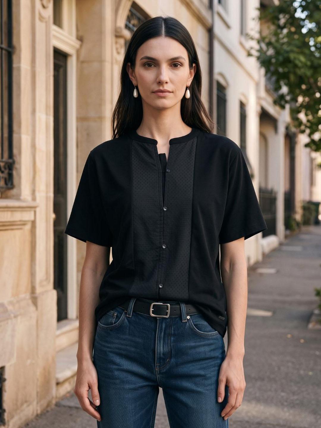 Iconic Women Black Solid Loose Fit T-Shirt