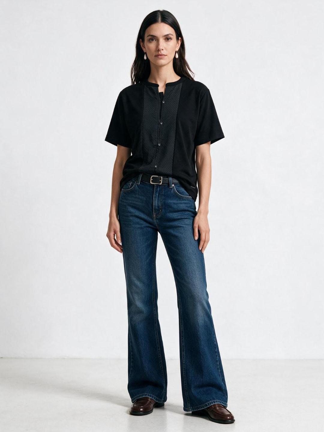 Iconic Women Black Solid Loose Fit T-Shirt