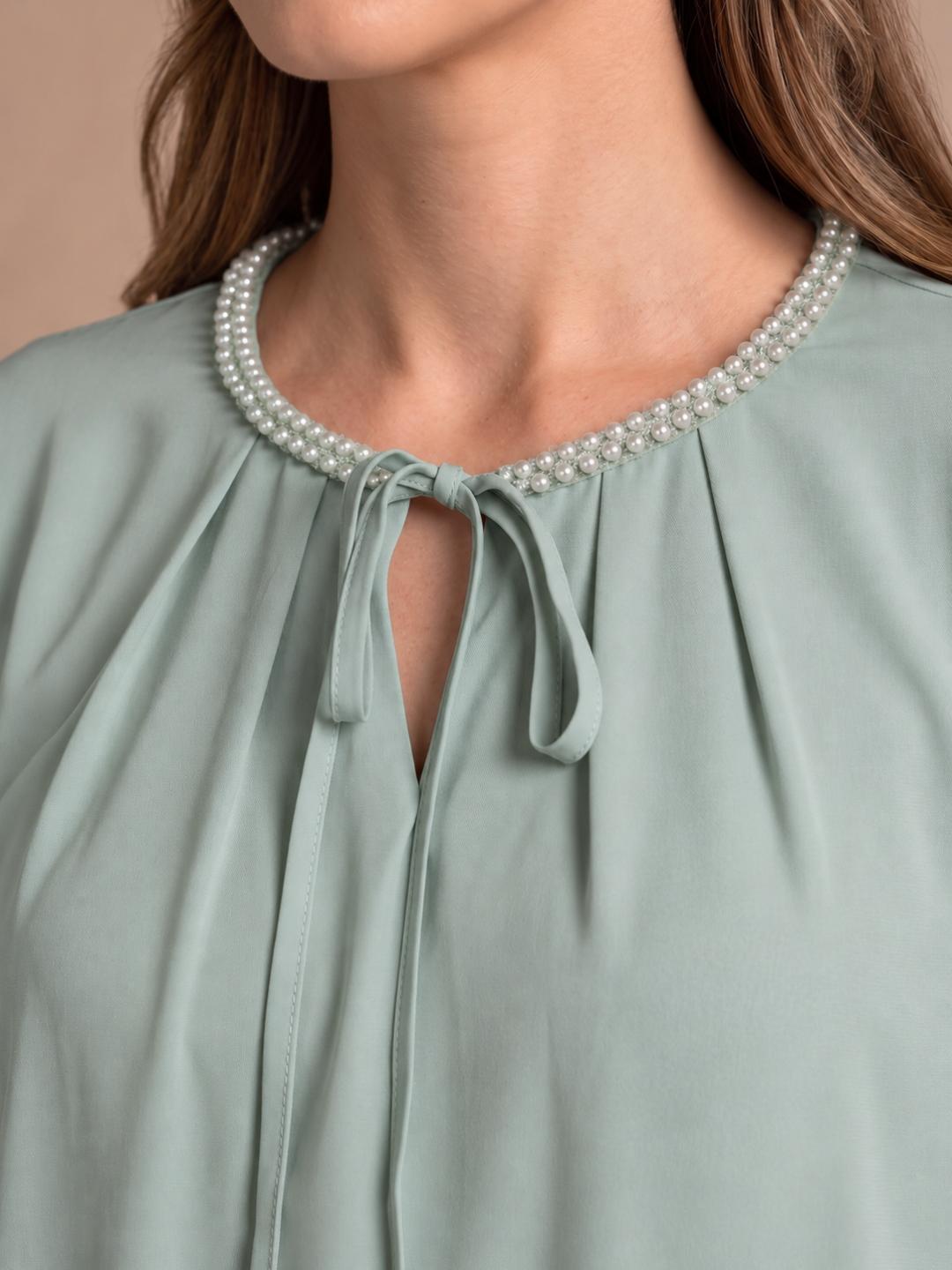 Iconic Women Green Solid Straight Fit Cotton Top
