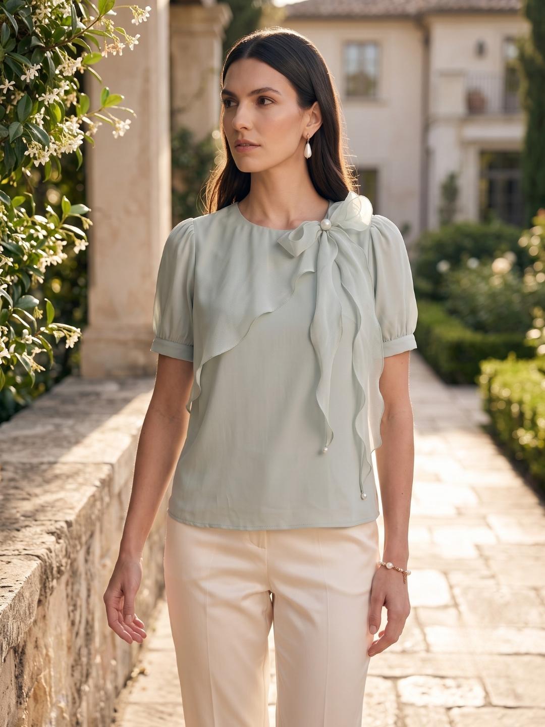 Iconic Women Green Solid Straight Fit Cotton Top