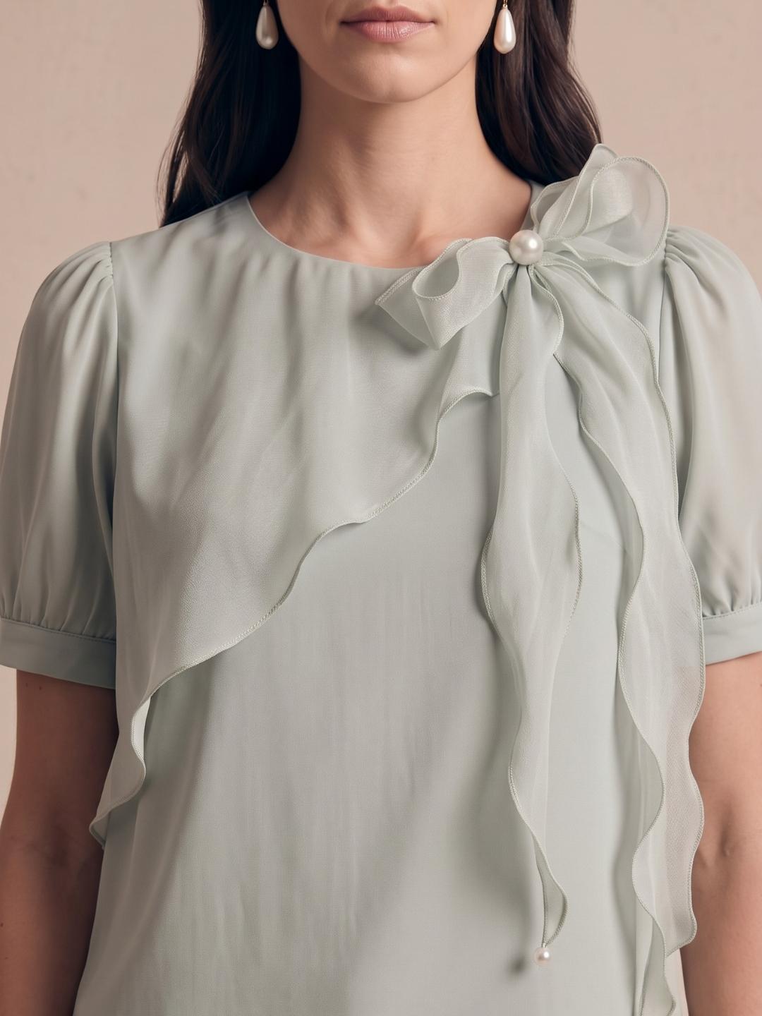 Iconic Women Green Solid Straight Fit Cotton Top