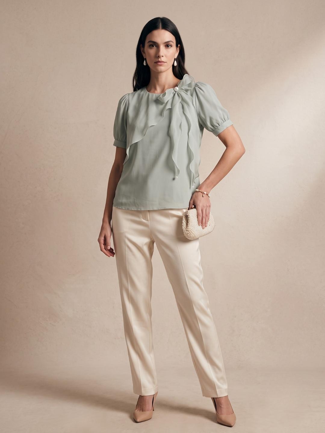 Iconic Women Green Solid Straight Fit Cotton Top