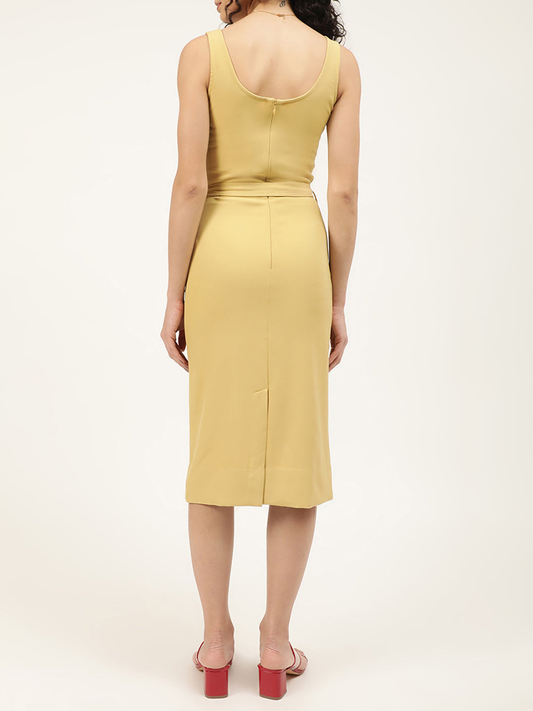Centre Stage Women Yellow Solid Round Neck Dress