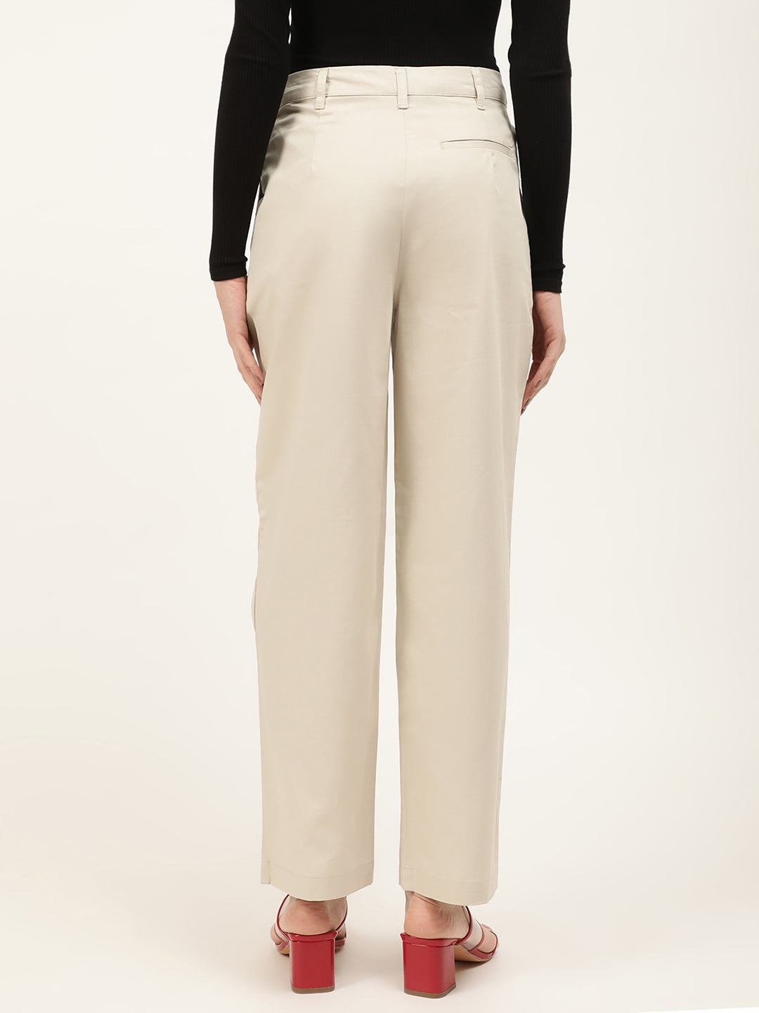 Elle Women Beige Solid Regular Fit Trouser