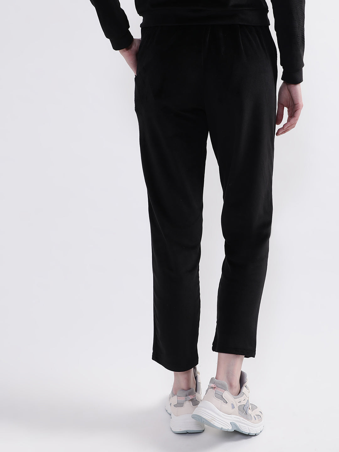 Elle Women Black Solid Regular Fit Sweatpant