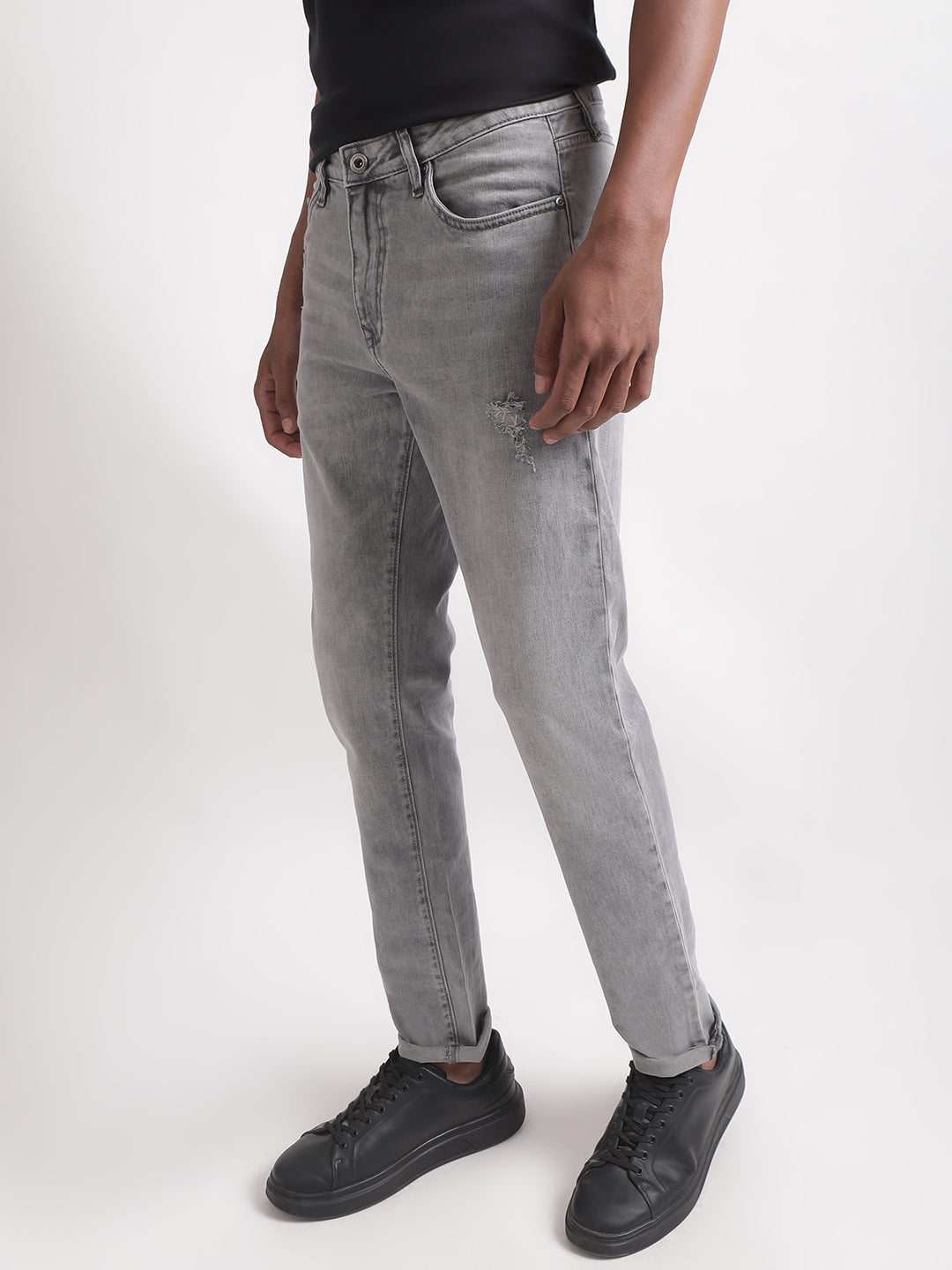 Lindbergh Men Grey Solid Tapered Fit Jeans