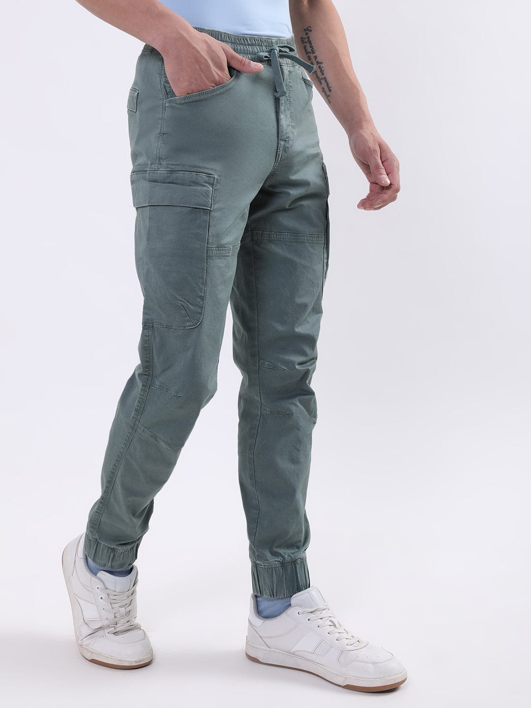 Iconic Men Green Regular Fit Cargo Trouser