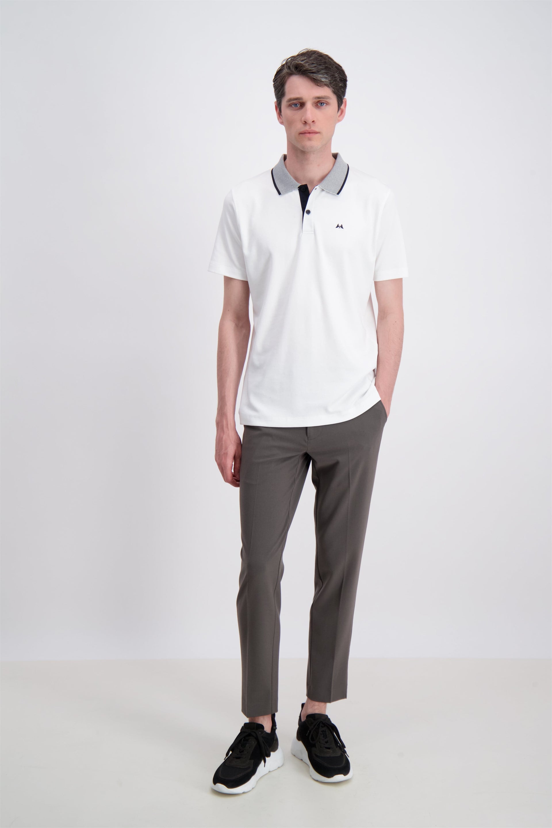 Lindbergh Men Slim Fit Solid Trouser