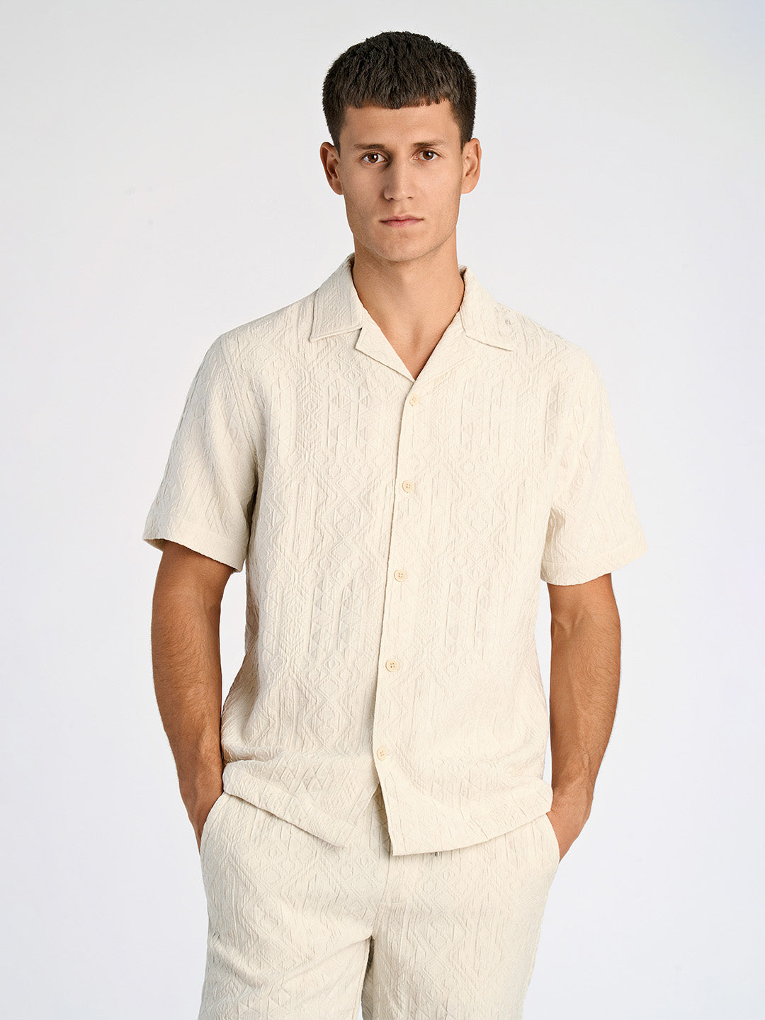 Lindbergh Men Cream Regular Fit Jacquard Shirt Collar Shirt