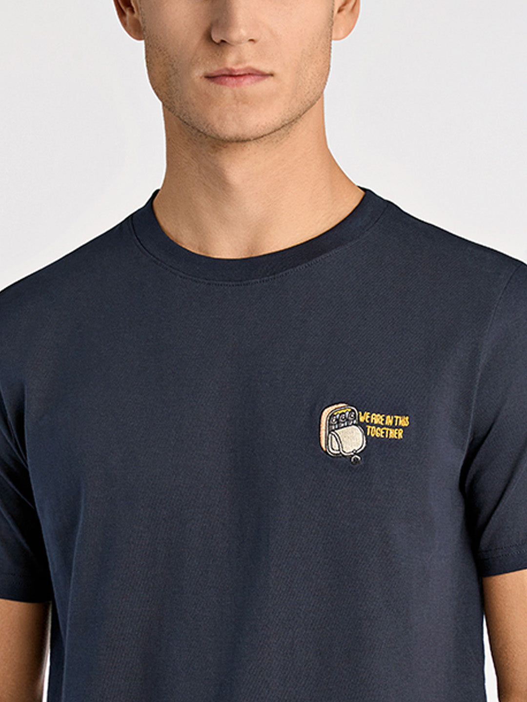 Lindbergh Men Blue Relaxed Fit Solid Round Neck Tshirt