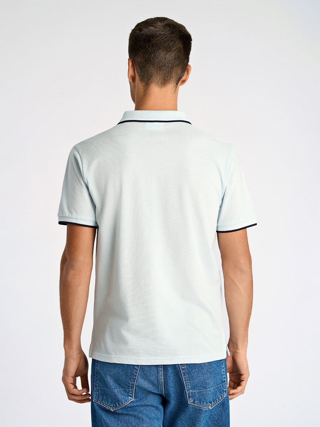 Lindbergh Men Blue Relaxed Fit Solid Polo Tshirt