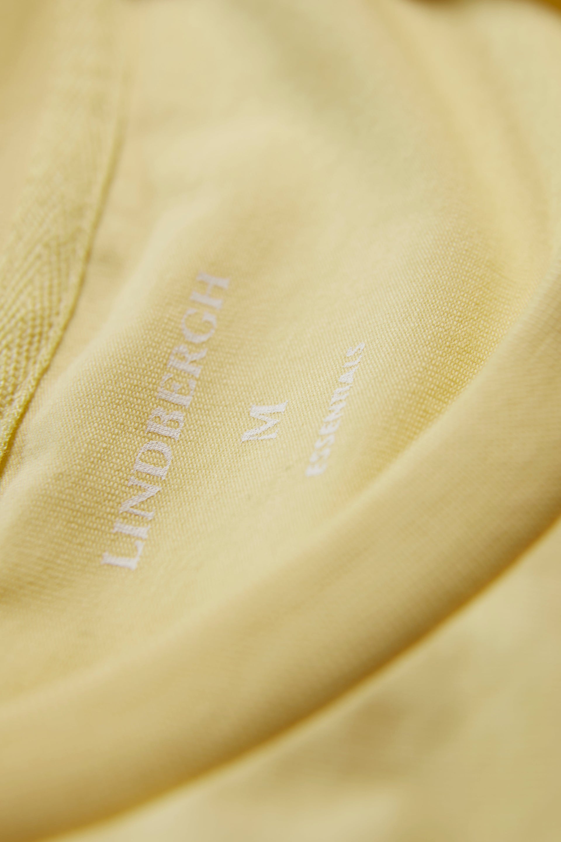 Lindbergh Men Solid Round Neck Tshirt