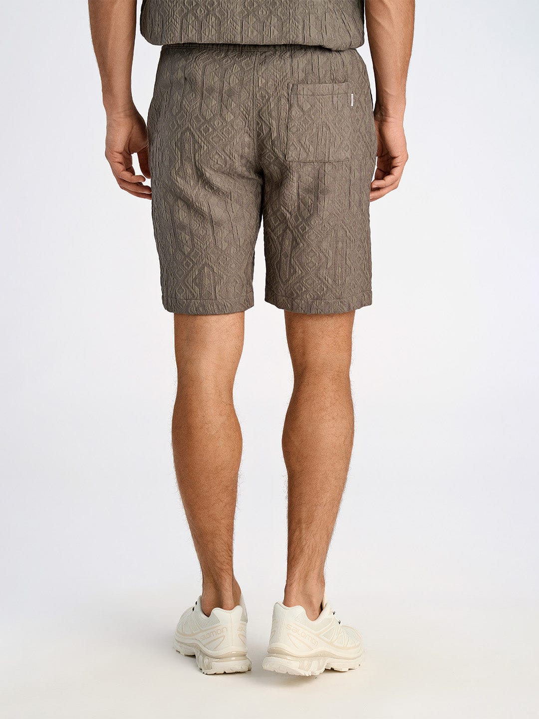 Lindbergh Men Brown Relaxed Fit Jacquard Shorts