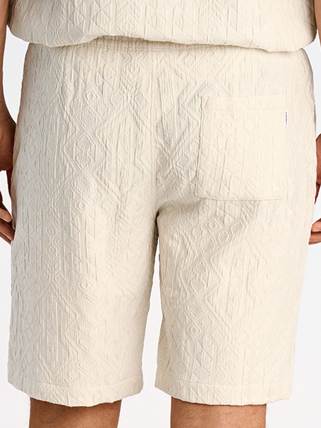 Lindbergh Men Cream Relaxed Fit Jacquard Shorts