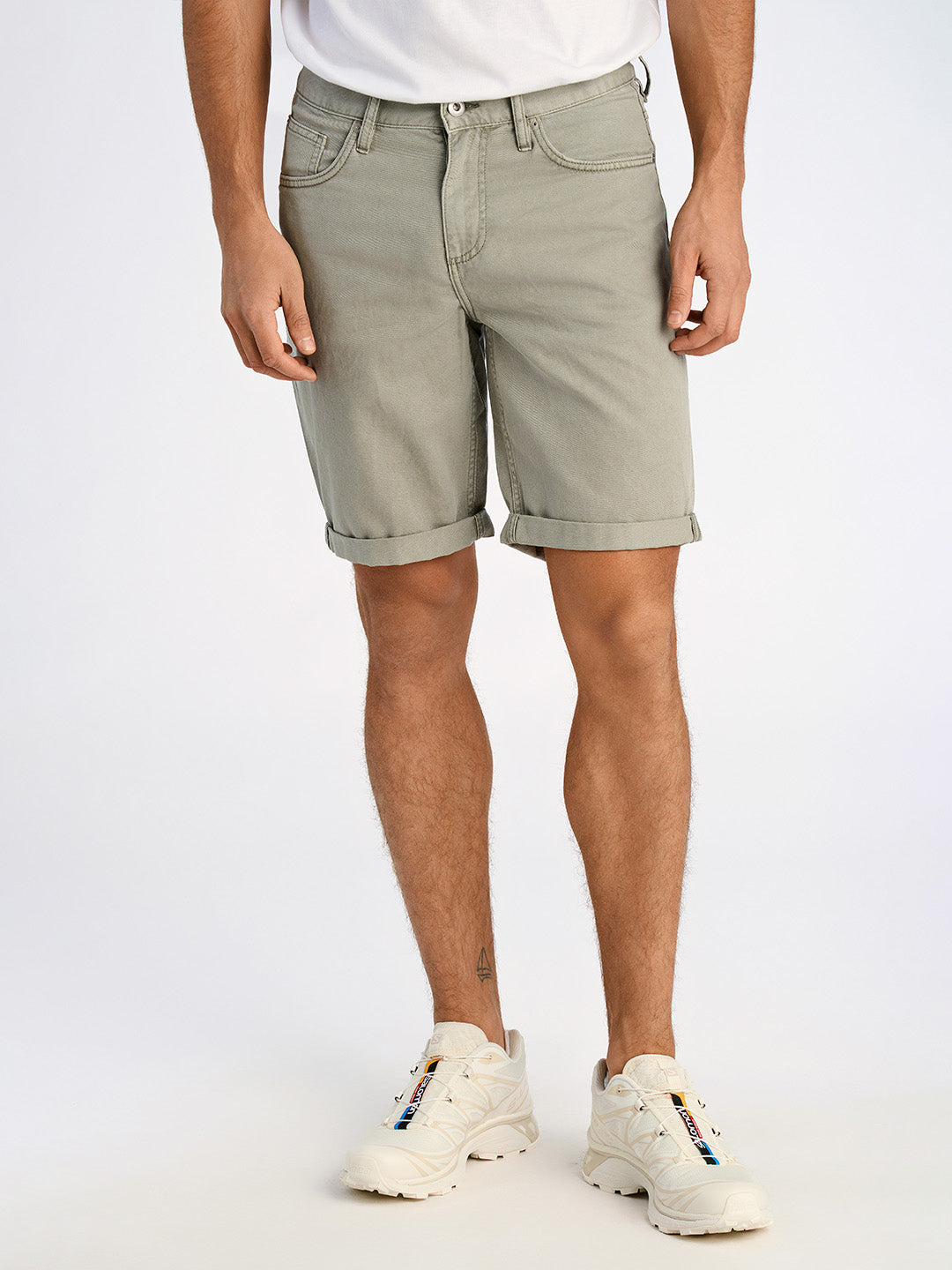 Lindbergh Men Green Slim Fit Solid Shorts