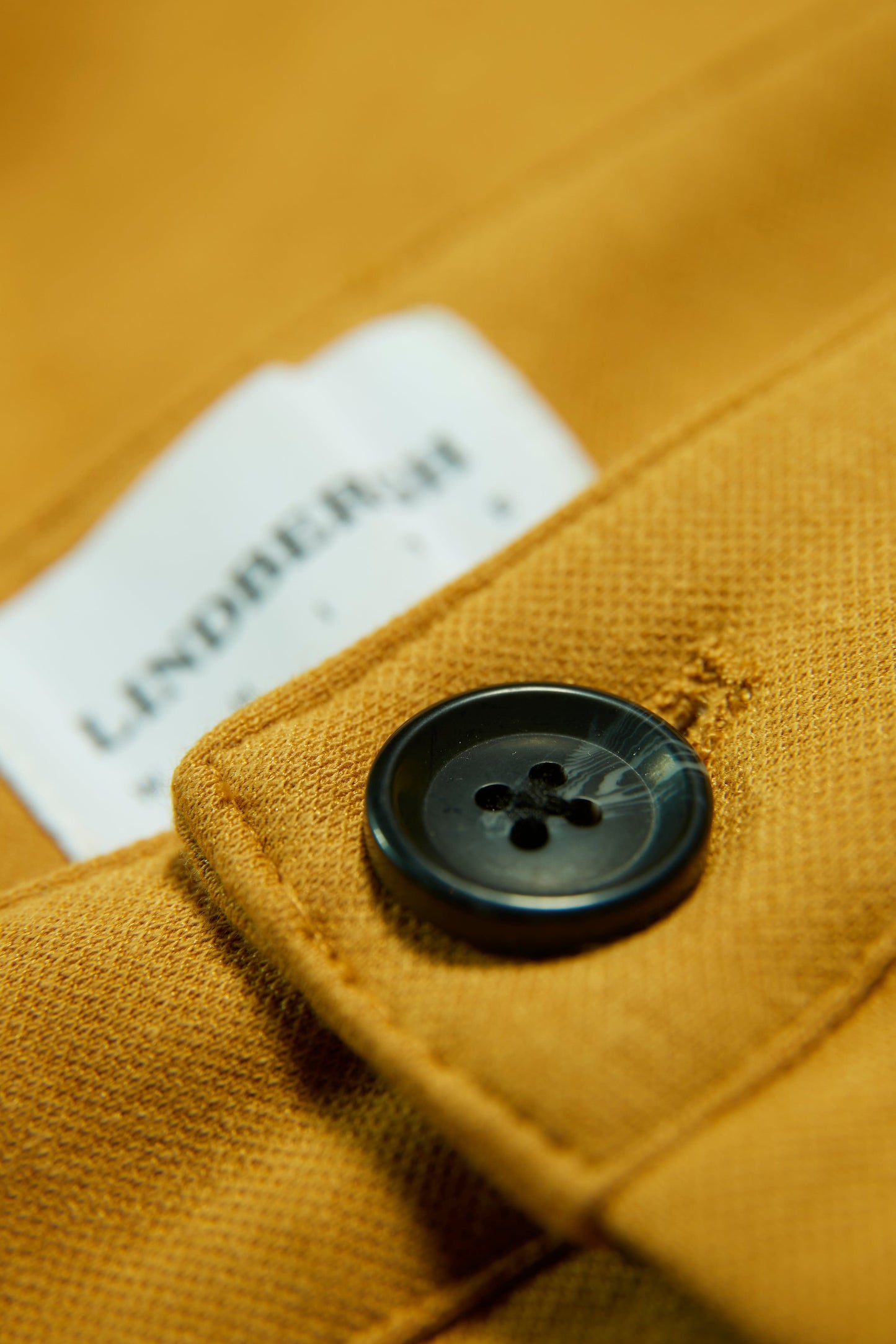 Lindbergh Men Slim Fit Solid Shorts