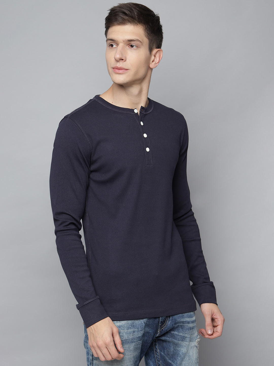 Lindbergh Men Navy Blue Solid Round Neck TShirt