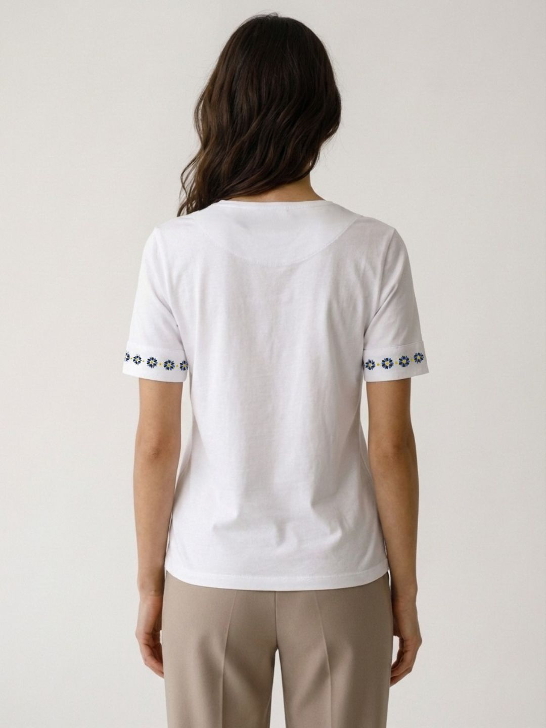 Elle Women White Printed Relaxed Fit Pure Cotton T-Shirt