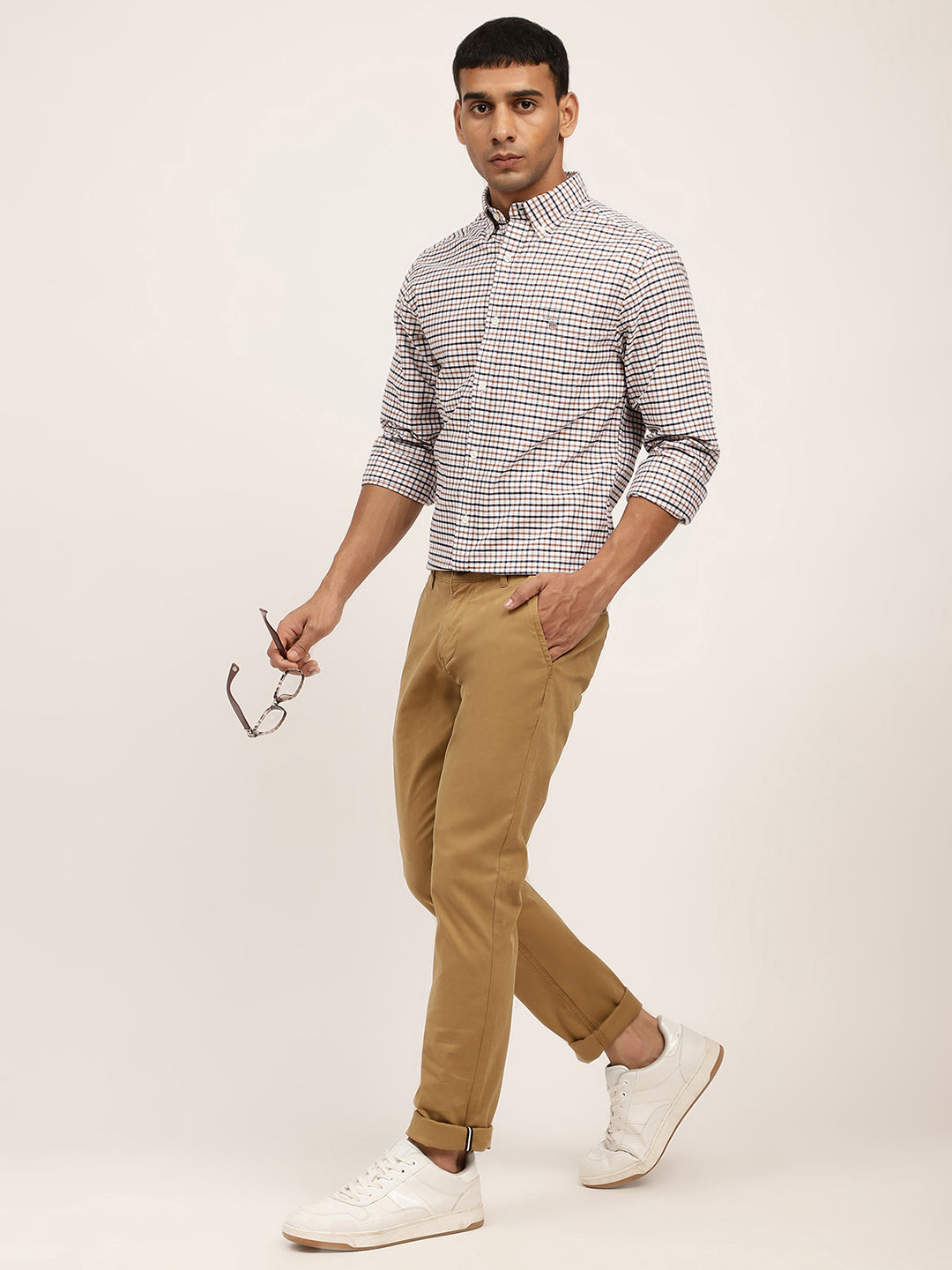 Lindbergh Men Brown Solid Slim Fit Trouser